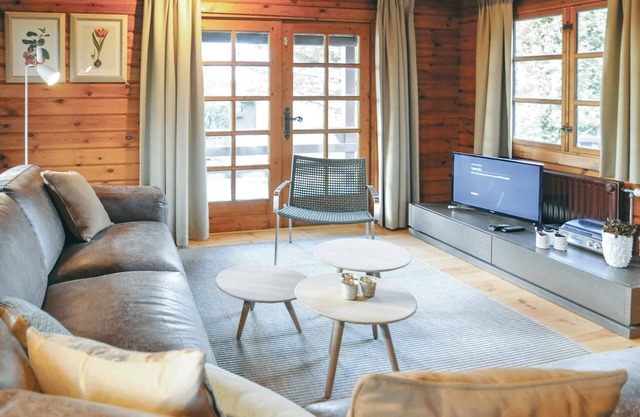 Alojamiento de 4 habitaciones en Rendeux
