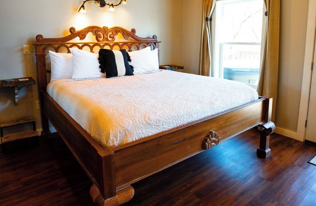 Whippoorwill Treehouse - Starlight Haven