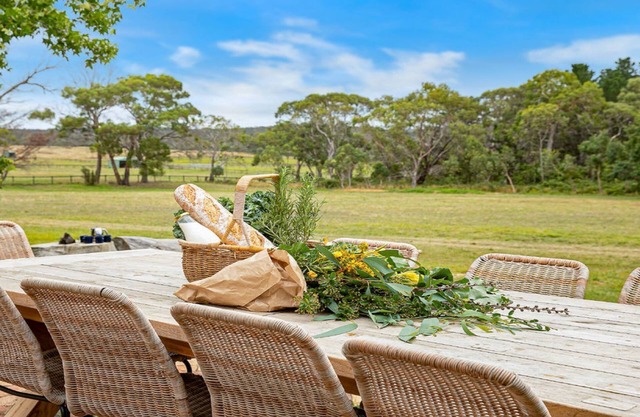 Whisky Creek – Stay 3, Pay 2