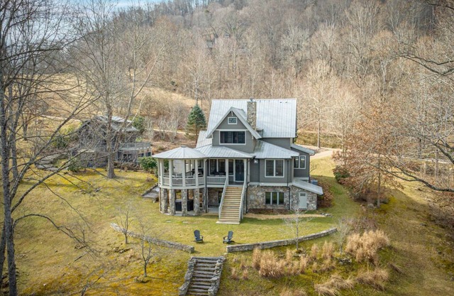 Whisper Mountain Lodge | Luxurious Home with Long-range Mountain Views