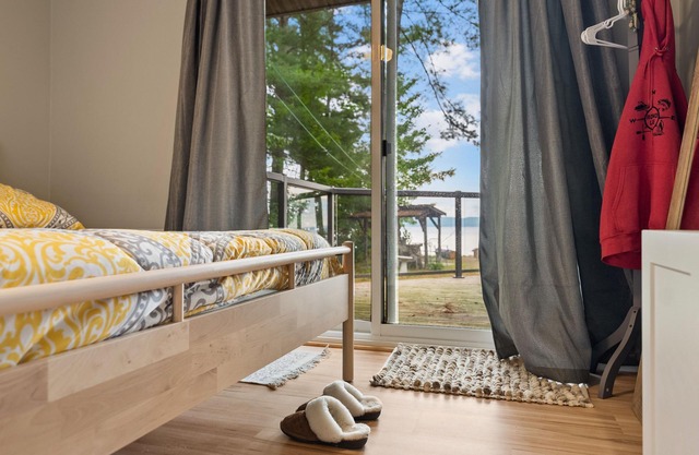 Whispering Pines Lakefront Haven
