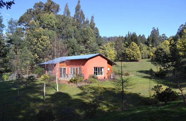 Whispering Spirit Holiday Cottages & Mini Ponies