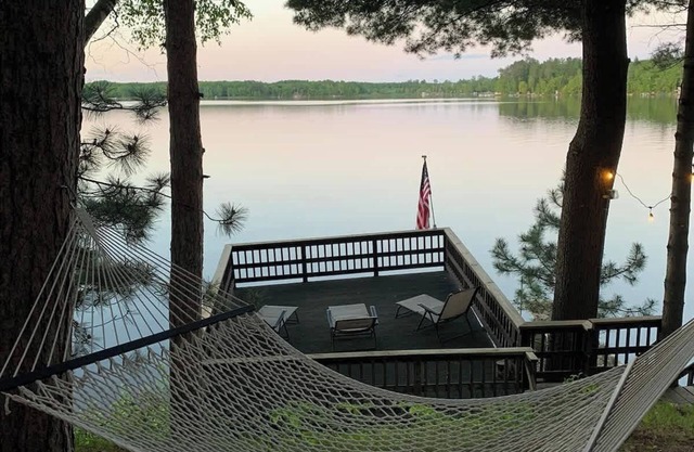 WhisperingPines on Sand Lake! SAUNA-GOLF-Fish-SWIM