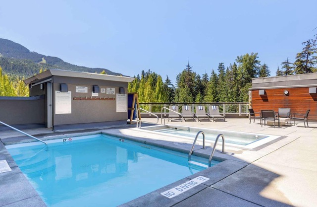 Whistler - Le Chamois - 1 bedroom #411