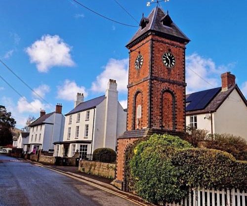 Whitchurch Clock Tower Apartment