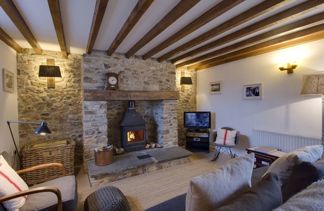 Whitcombe Cottage