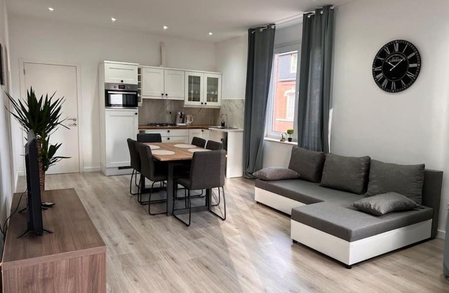 White apartment, 2 Chambre-Arrivée autonome-Wifi rapide