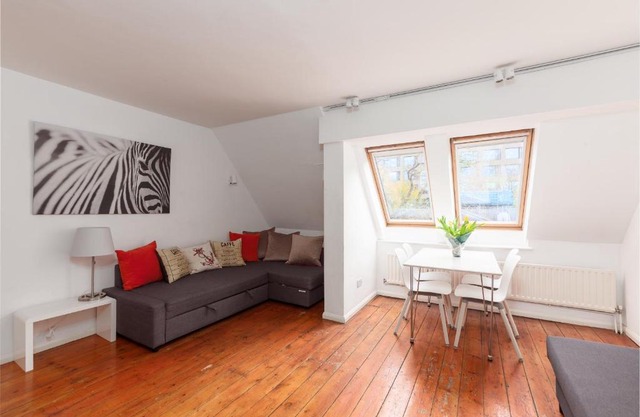 White City Apartment