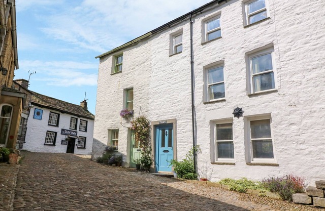 White Hart House, DENT