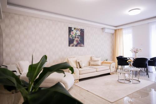 White Home Luxury