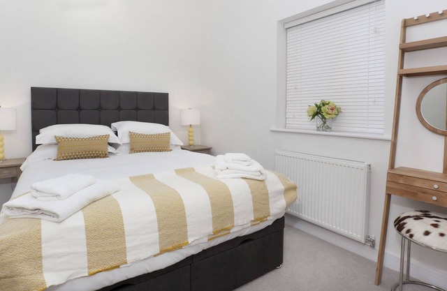 White House Luxury Apartments- Apartamento B
