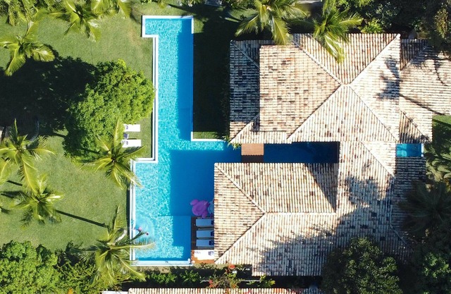 Casa Blanca-Deslumbrante vista sobre el Océano, en el centro, en condominio cerrado.