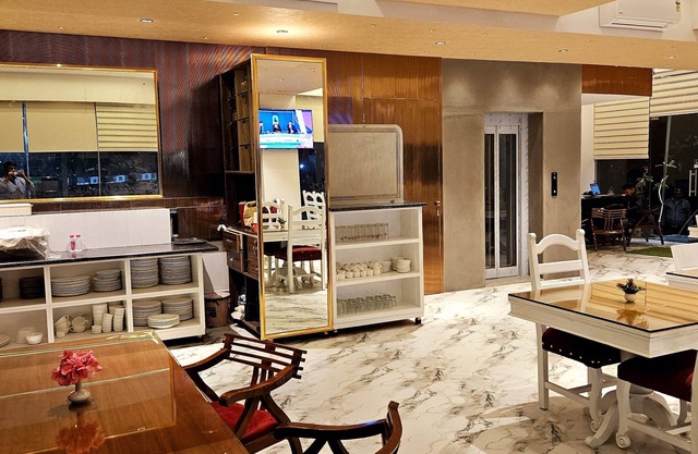 White Maple Hotel