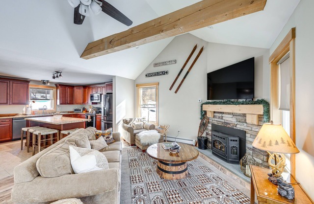 White Mountain Family Friendly Home con acceso al lago
