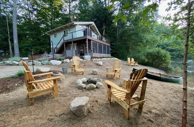 White Mountains Waterfront Chalet w/ Private Beach