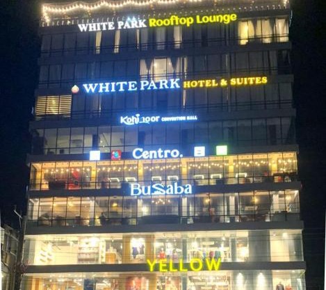 White Park Hotel & Suites