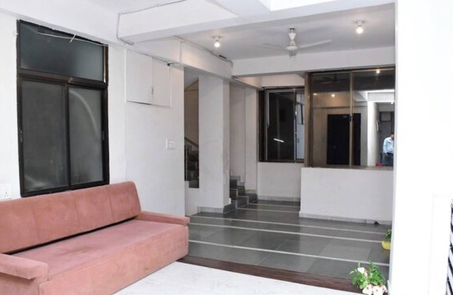 White Pearl - Jabalpur