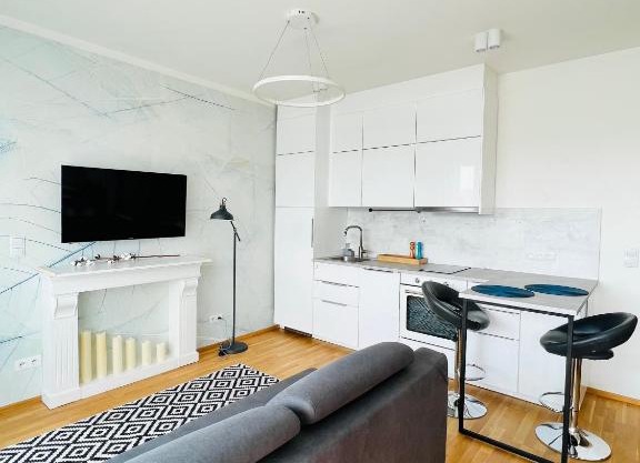 White Pearl Studio with parking in Holešovice