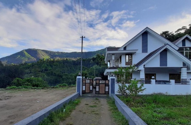 White Petals -3 BHK Homestay Munnar - Available For Indian Nationals Only