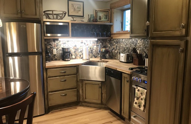 White River Apartment