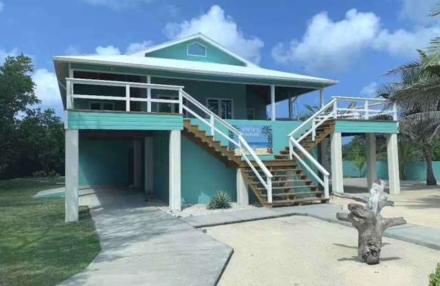 White's Paradise Ocean Front with Pool