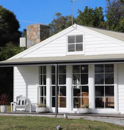 White Shell Cottage - Woodfire & Beachfront