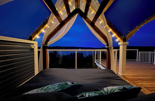 Whitecaps Cabana for Couples