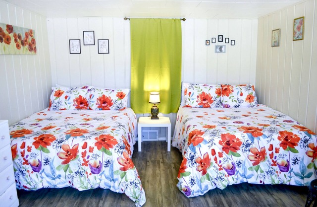 Whitehall Cottages Boutique Motel # 4