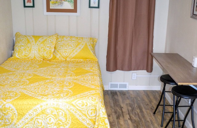 Whitehall Cottages Boutique Motel # 7