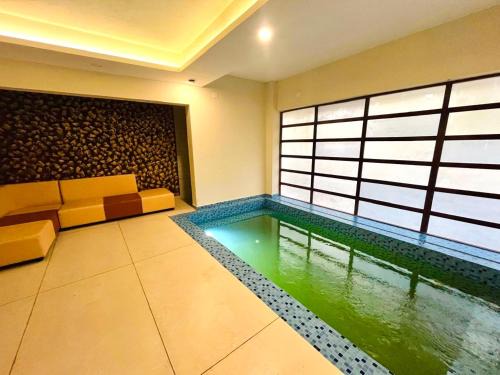 Whitehouse homestay