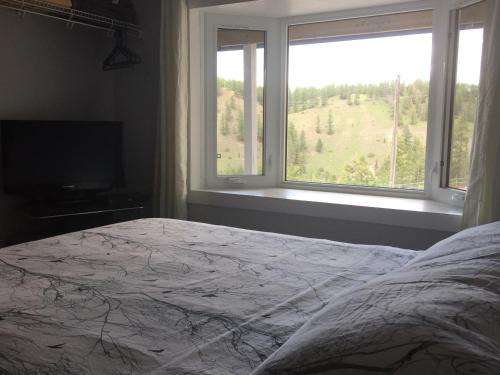 WhiteTail Suite - Misty River Lodge -