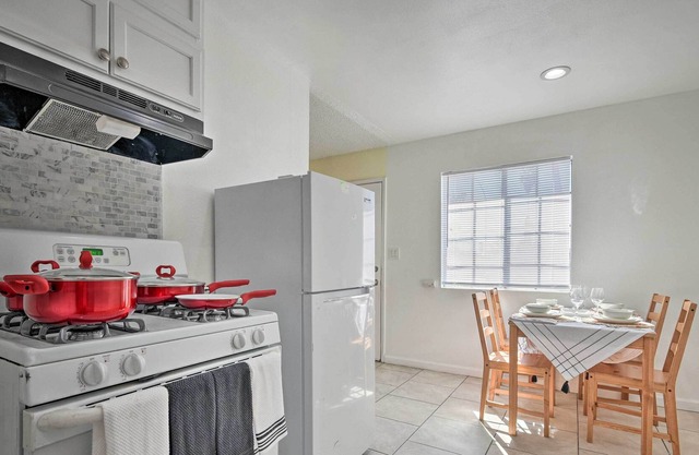 Whittier Duplex Unit Near Beaches & Hiking!