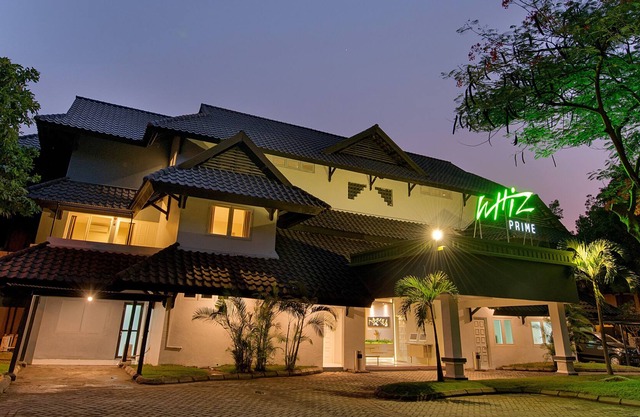 Whiz Prime Hotel Darmo Harapan Surabaya - CHSE Certified