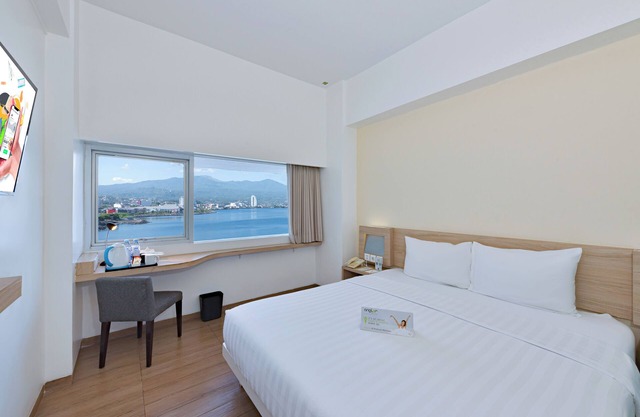 Whiz Prime Hotel Megamas Manado