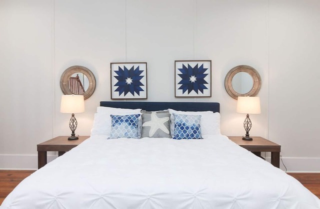 Whole condo - Wifi, King Beds, 55" Smart TV, Walk to Columbus Riverwalk