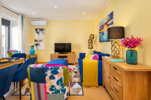 WHome Premium Family Apartment w/Lift, AC & Barbecue