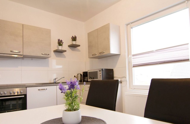 WHV centro de la ciudad "apartamento reformado con jardín"