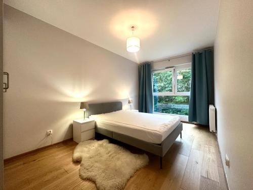Wichrowa Apartment - Parking - Self Check-In 20h