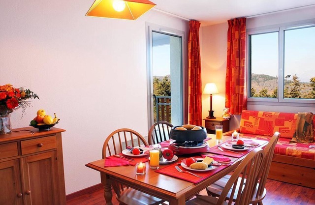 Wifi, 100m del centro estación, fitness, piscina, sauna, local para esquís, 31m², Ax-Les-Thermes