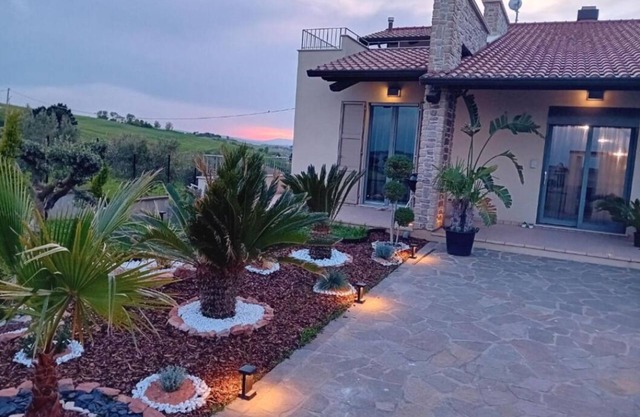 Spacious 5-bedroom villa with WiFi, AC in charming San Giorgio di Pesaro