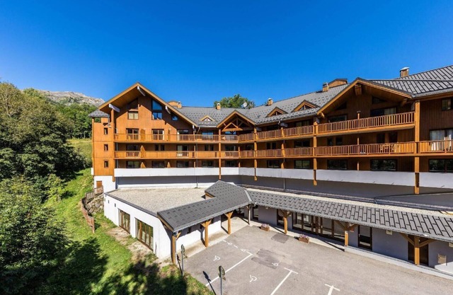 Wifi, fitness, piscina, terraza, balcón, parking, tv, local para esquís, 51-57m², Les Bottières