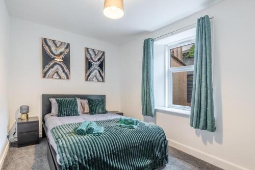 Wild Berry Stays- Damacre Road