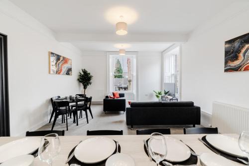 Wild Berry Stays - Swan Street A