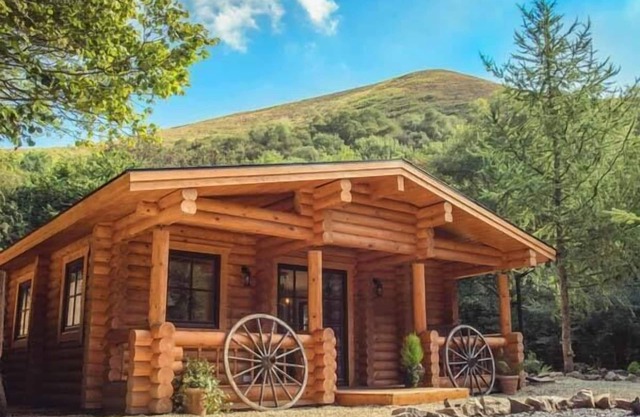 Wilderness Lodge, STIPERSTONES