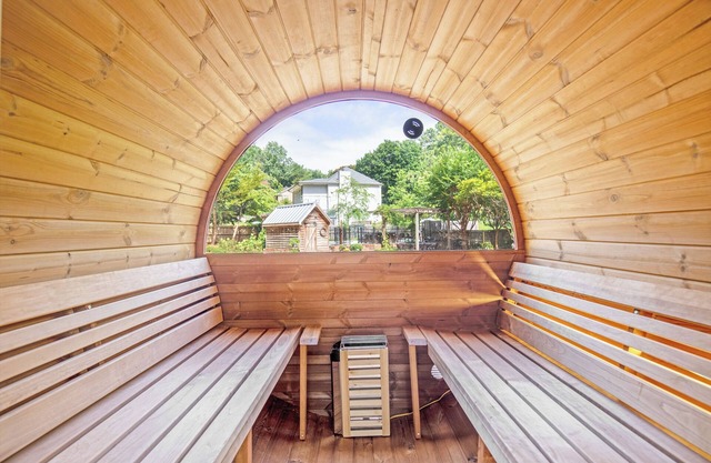 [Wildflower Cottage] Pool, Hot tub, Sauna, Firepit
