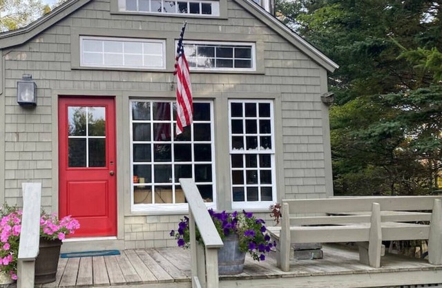 Wildwood Cottage and Bunkhouse
