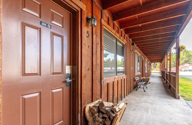 Willamette Pass Inn