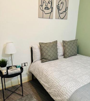 Willesden J Guest Home 4