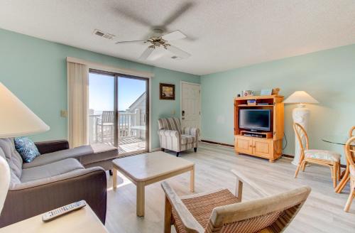 William & Mary 32A Hitch Hideaway by Carolina Beach Realty