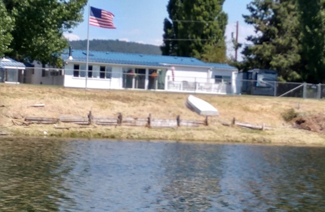 Williamson River Retreat Near Crater Lake Oregon